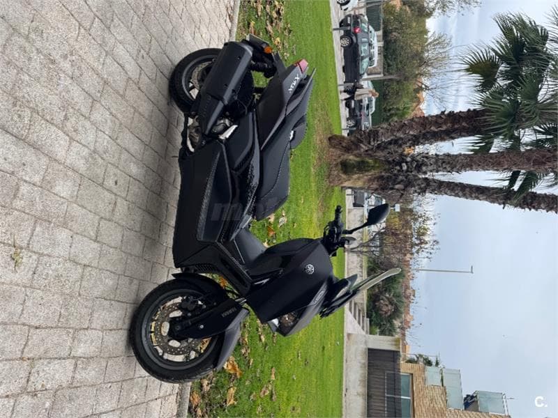Yamaha XMAX 300 – Vista 1