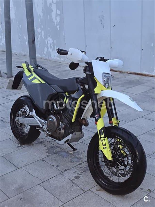 Husqvarna 701 Supermoto – Vista 4