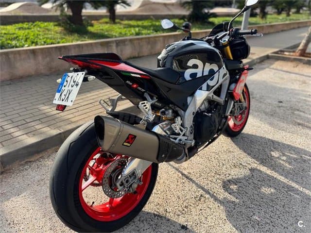 Aprilia Tuono V4 1100 – Vista 3