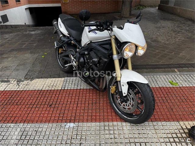 Triumph Street Triple 4500 € 2011 Madrid - 1
