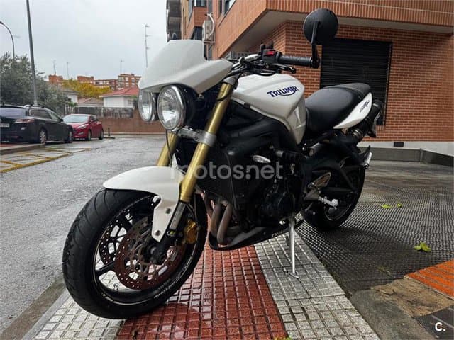 Triumph Street Triple 4500 € 2011 Madrid - 2