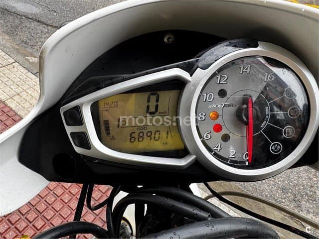 Triumph Street Triple 4500 € 2011 Madrid - 3