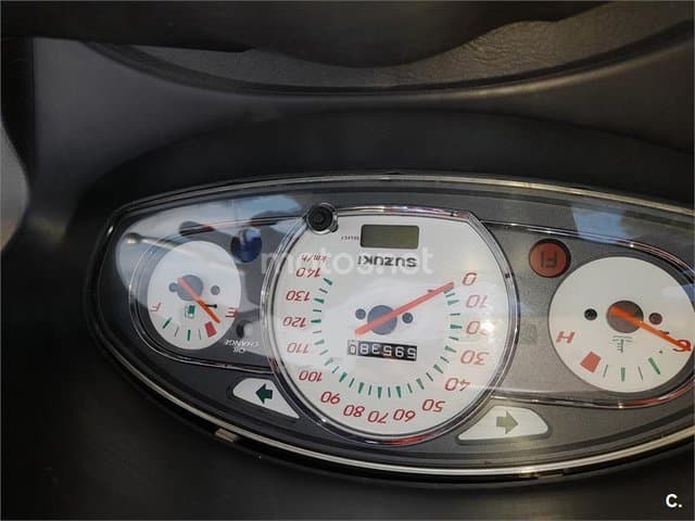 Suzuki BURGMAN 125 Executive – Vista 6