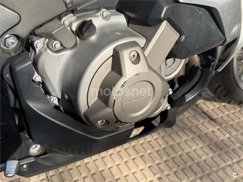 Honda VFR 1200 F DCT – Vista 3