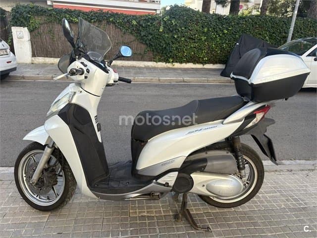 Honda Scoopy SH300i C-ABS 3090 € 2013 Barcelona - 1