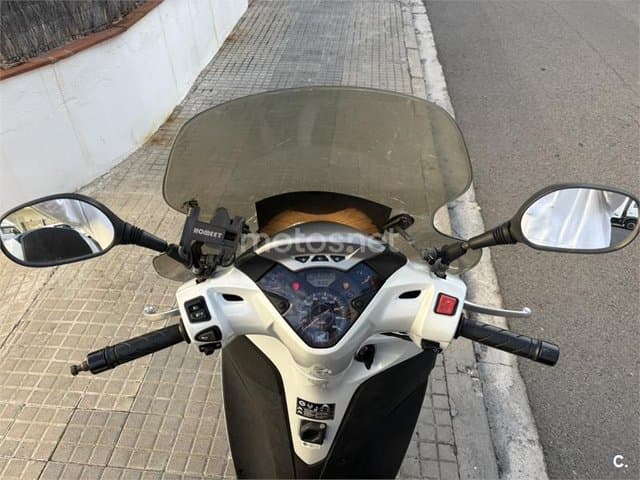 Honda Scoopy SH300i C-ABS 3090 € 2013 Barcelona - 4