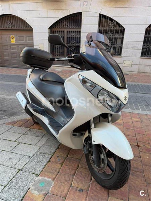 Suzuki BURGMAN 125 Executive – Vista 1