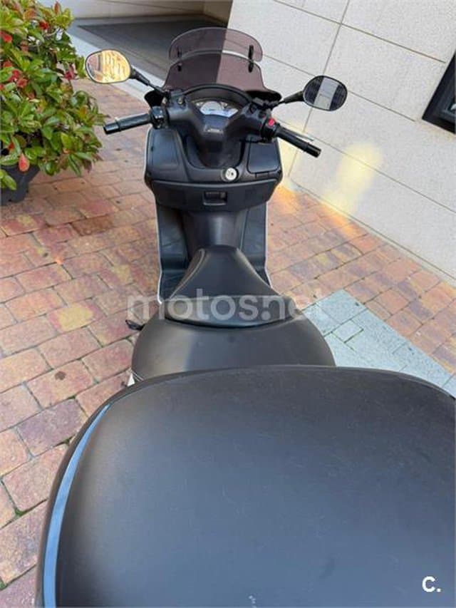 Suzuki BURGMAN 125 Executive – Vista 6