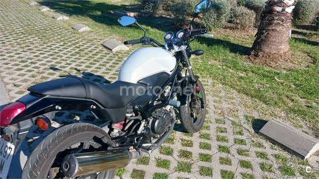 Honda VTR 250 – Vista 12