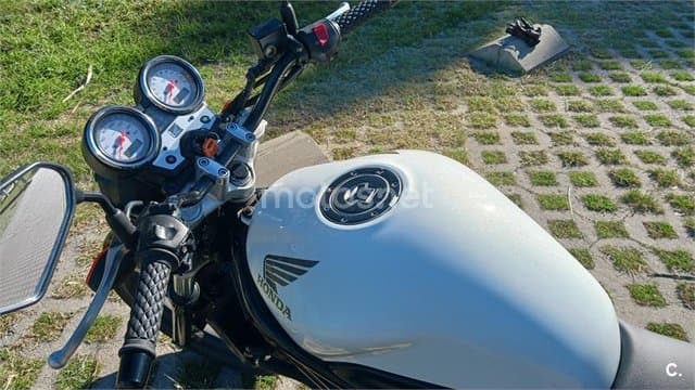 Honda VTR 250 – Vista 9