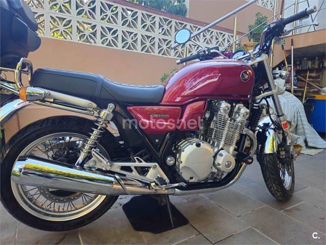 Honda CB 1100 – Vista 6