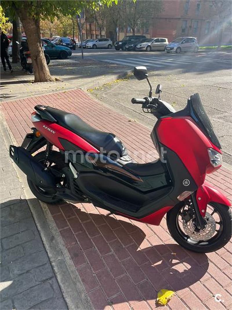 Yamaha NMAX – Vista 4