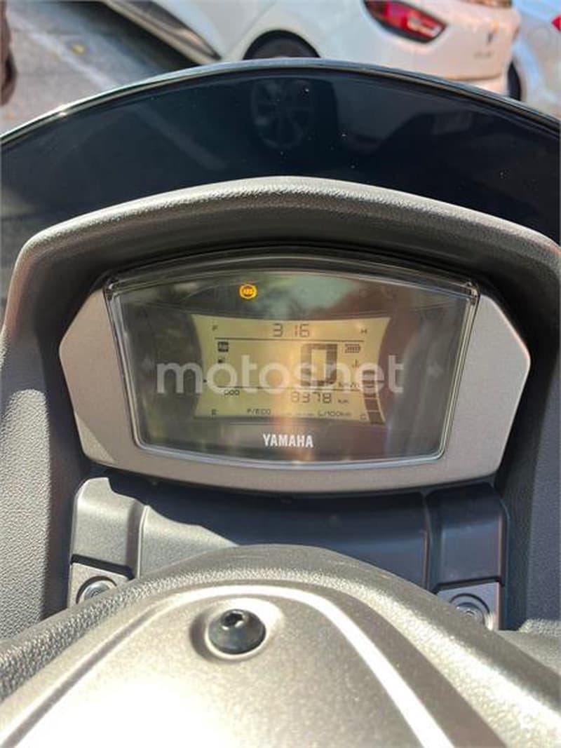 Yamaha NMAX – Vista 5