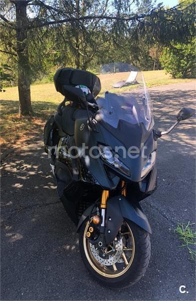 Yamaha TMAX – Vista 2