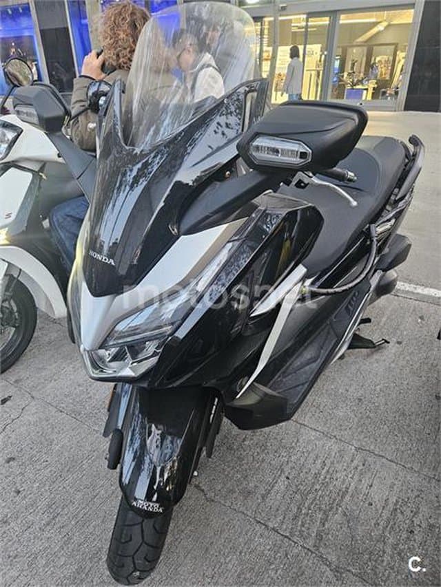 Honda Forza 3800 € 2020 Barcelona - 4