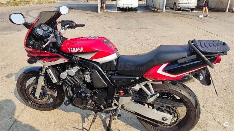 Yamaha FZS 600 Fazer – Vista 3