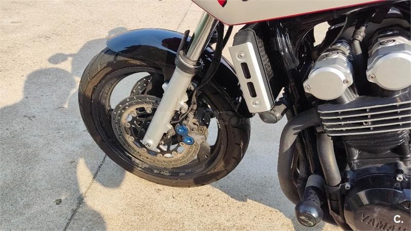 Yamaha FZS 600 Fazer – Vista 6