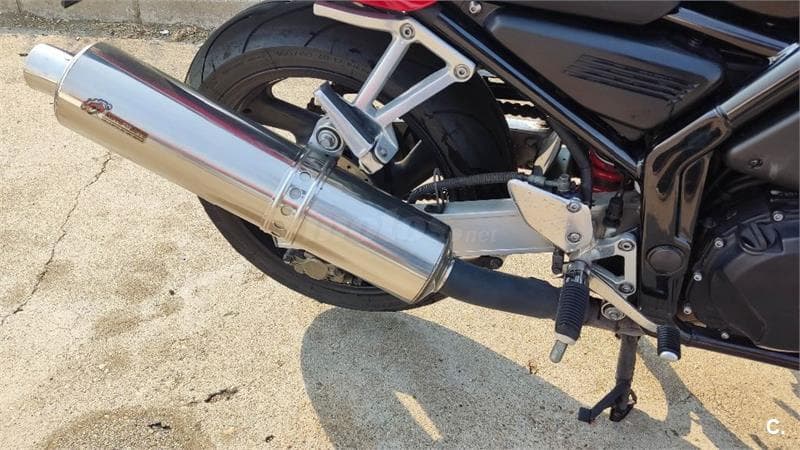 Yamaha FZS 600 Fazer – Vista 8