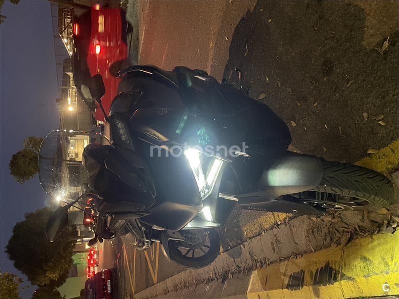 Yamaha XMAX 125 – Vista 8