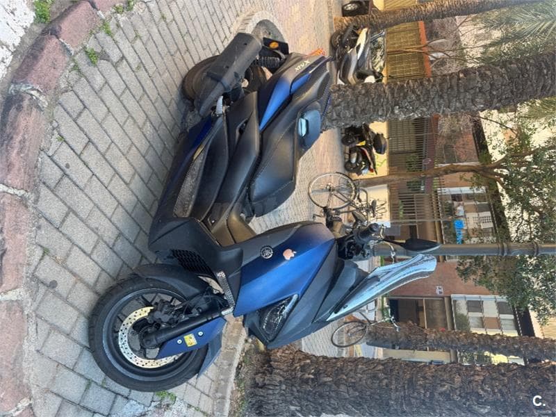 Yamaha XMAX 300 – Vista 6