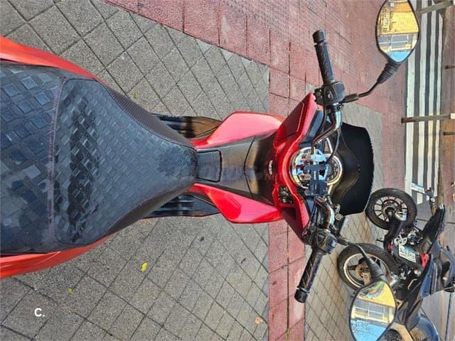 Honda PCX 125 – Vista 4