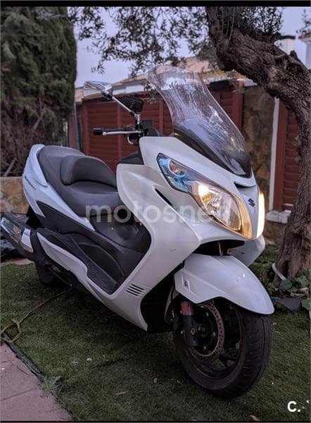Suzuki BURGMAN 400 2850 € 2015 Sevilla - 3
