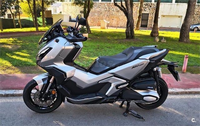 Honda ADV 350 – Vista 2