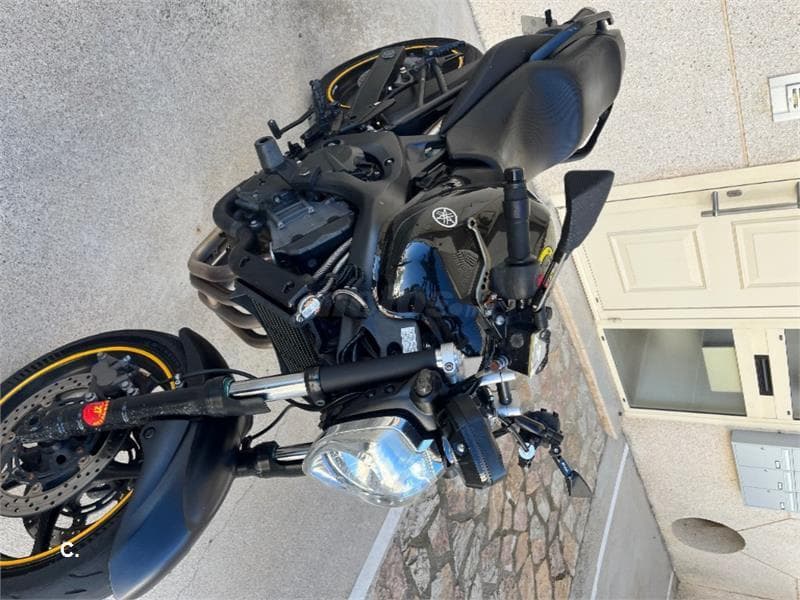 Yamaha FZ6 N – Vista 8