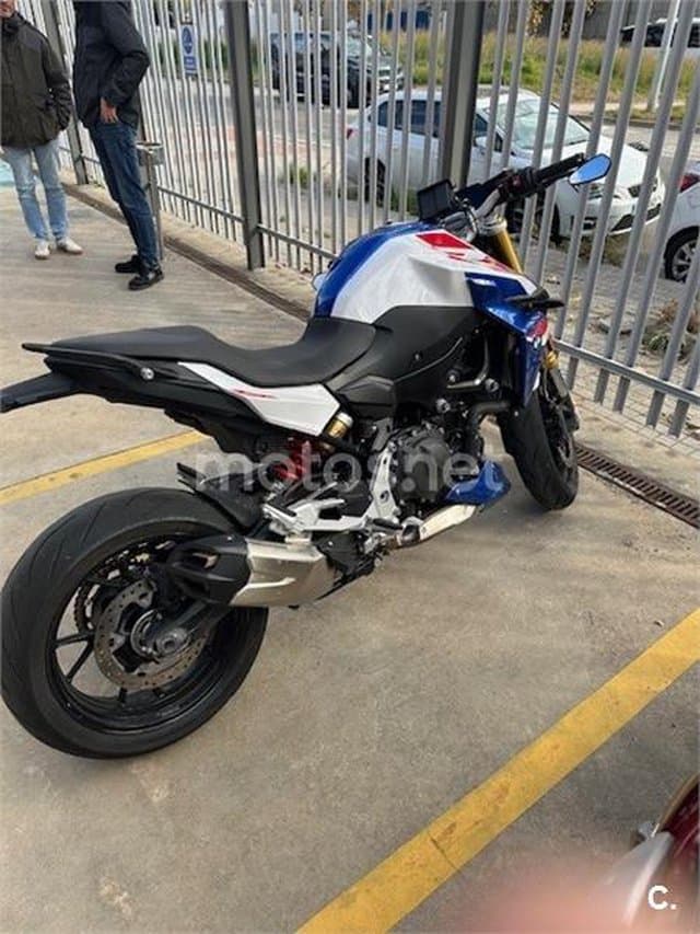 BMW F 900 R – Vista 3