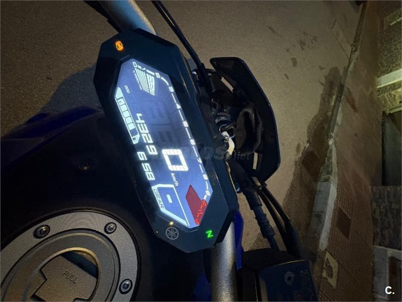 Yamaha MT-07 – Vista 7