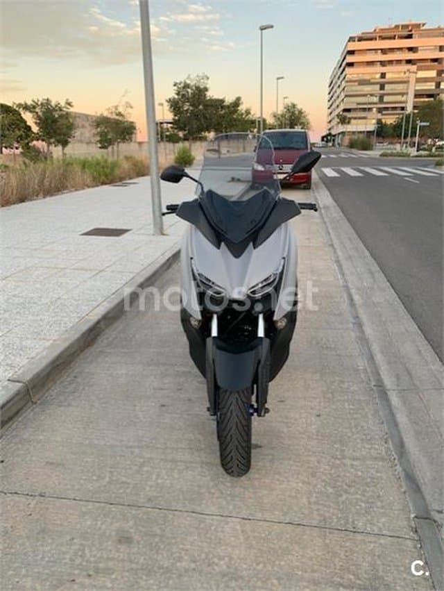 Yamaha XMAX 300 – Vista 3