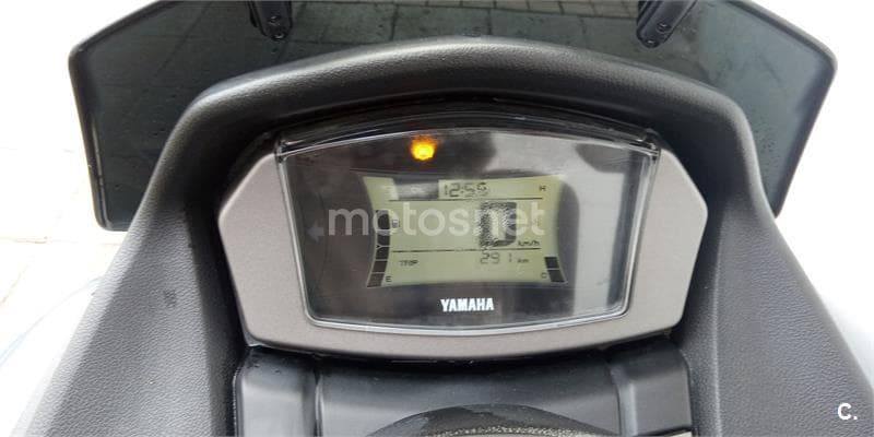 Yamaha NMAX – Vista 4