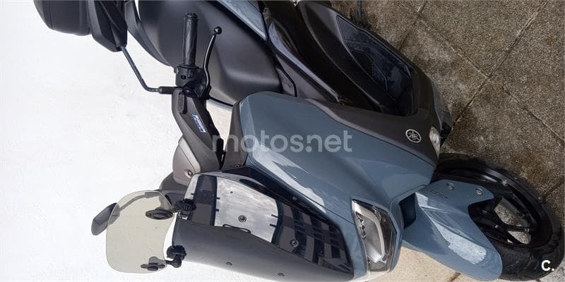 Yamaha NMAX – Vista 8