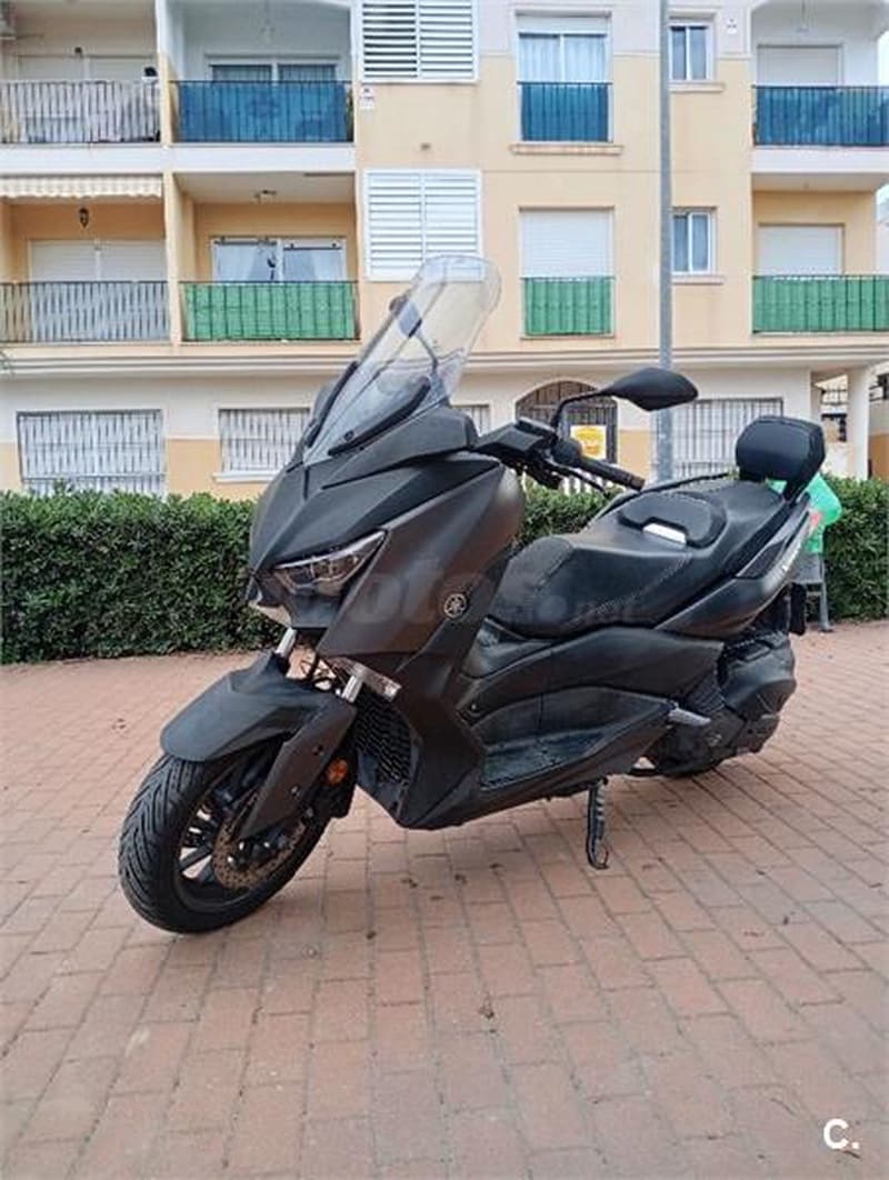 Yamaha XMAX 400 – Vista 1