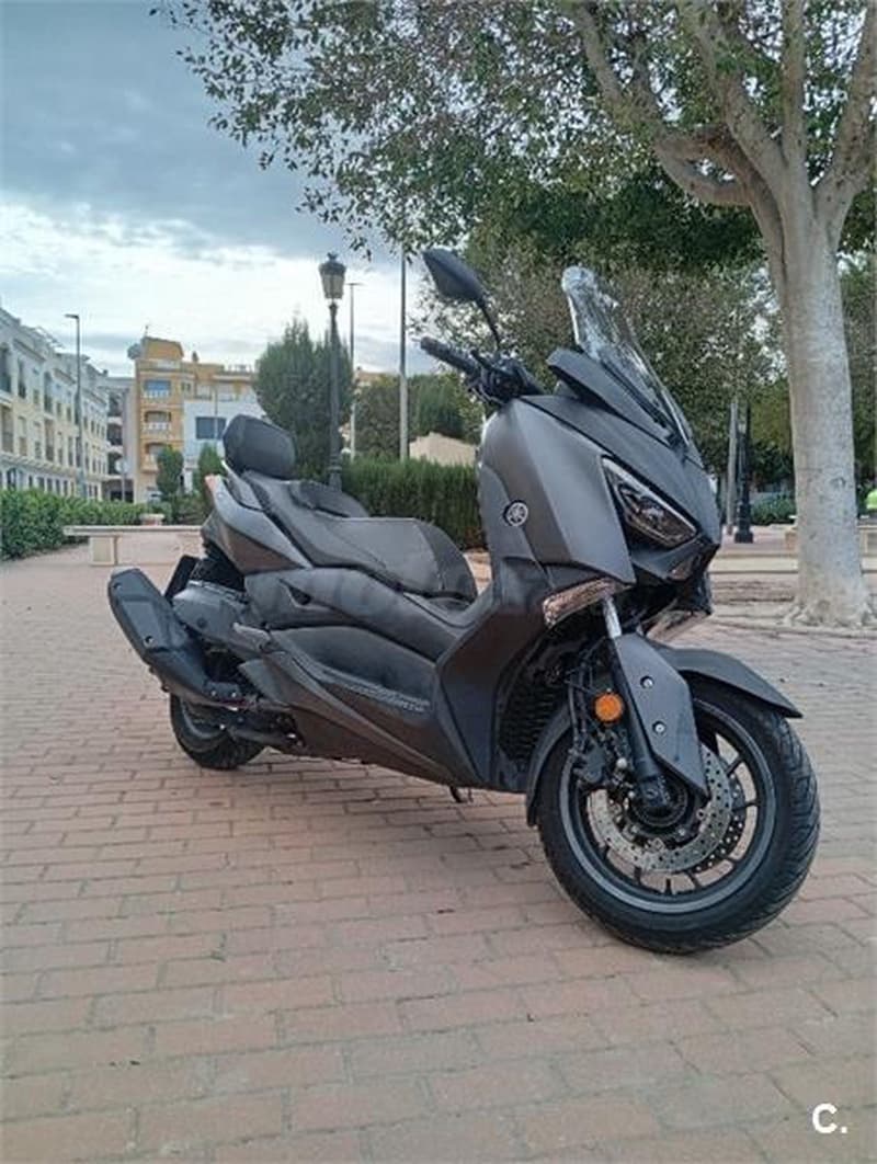 Yamaha XMAX 400 – Vista 3