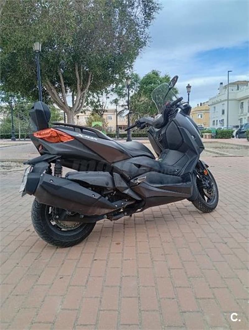 Yamaha XMAX 400 – Vista 4