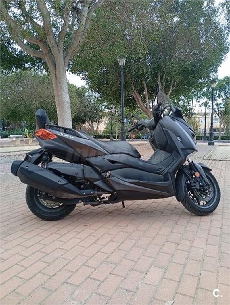 Yamaha XMAX 400 – Vista 5