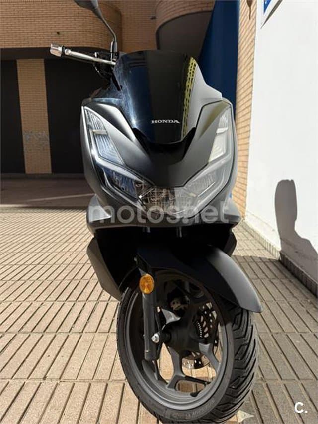 Honda PCX 125 – Vista 3