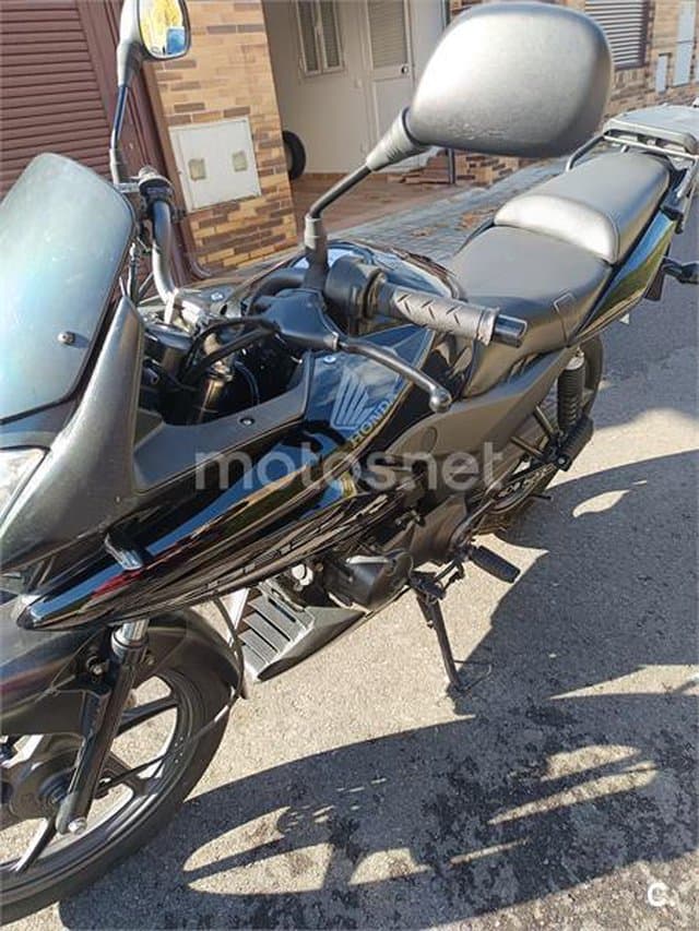 Honda CBF 125 – Vista 15