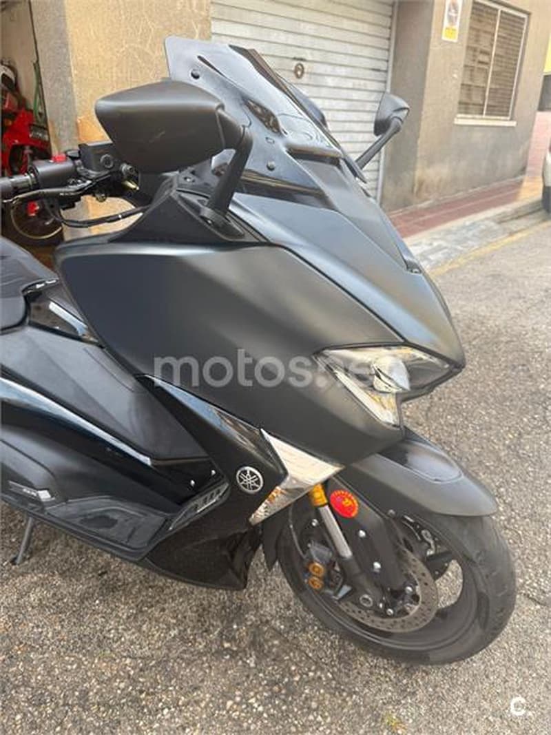 Yamaha TMAX – Vista 3