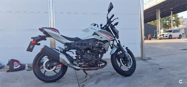 Kawasaki Z 400 5800 € 2023 Barcelona - 1