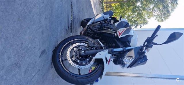 Kawasaki Z 400 5800 € 2023 Barcelona - 2