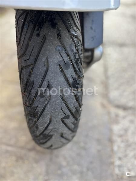 Vespa GTS 300 ie Touring 3000 € 2009 Madrid - 4