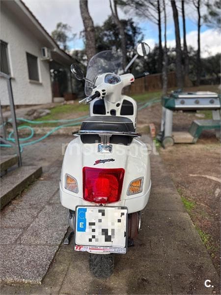Vespa GTS 300 ie Touring 3000 € 2009 Madrid - 5