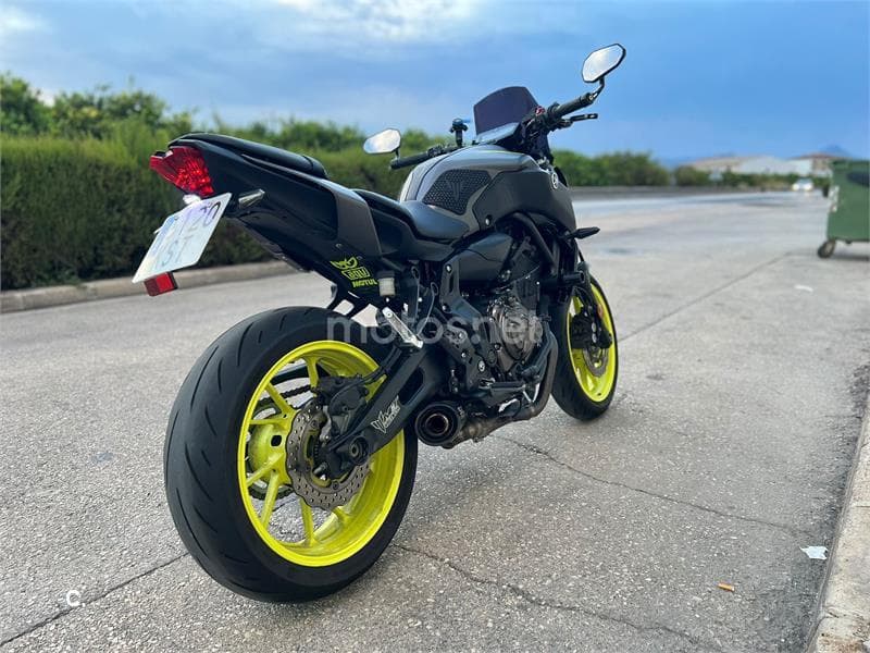 Yamaha MT-07 – Vista 2