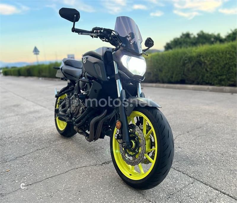 Yamaha MT-07 – Vista 5