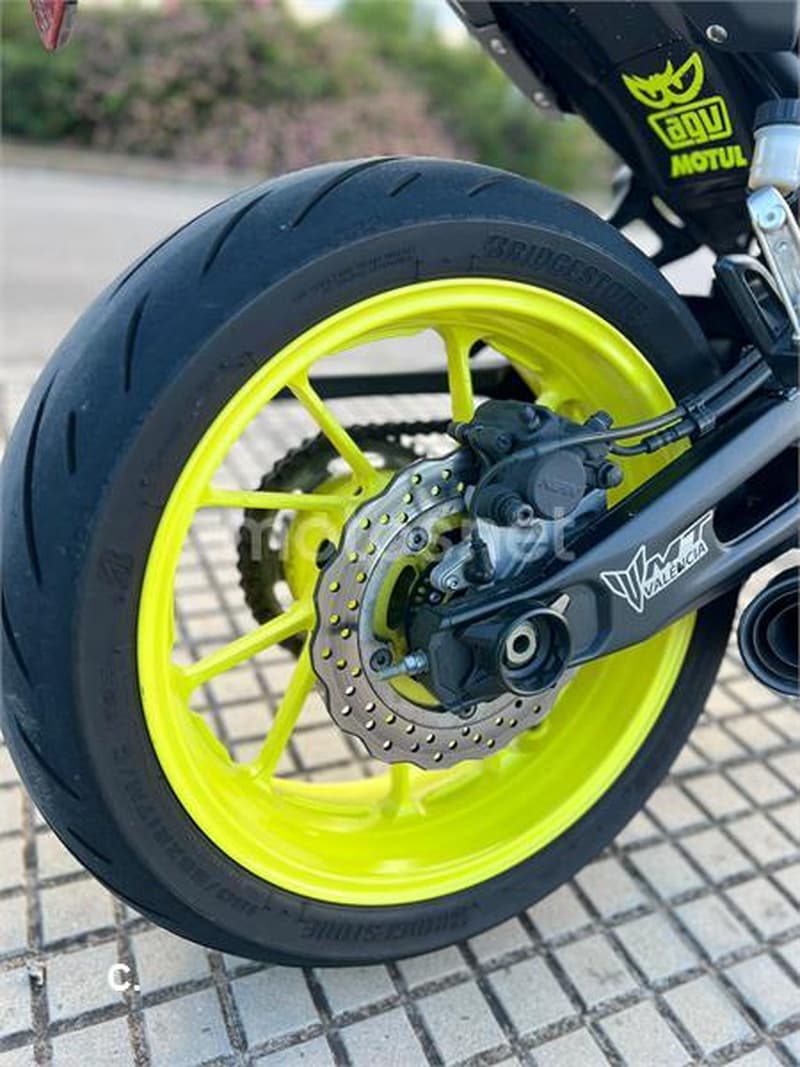 Yamaha MT-07 – Vista 7