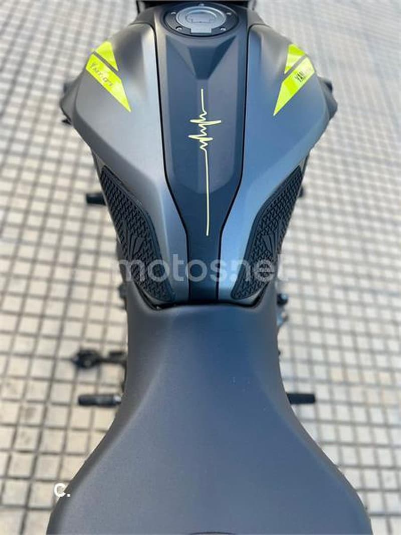 Yamaha MT-07 – Vista 9