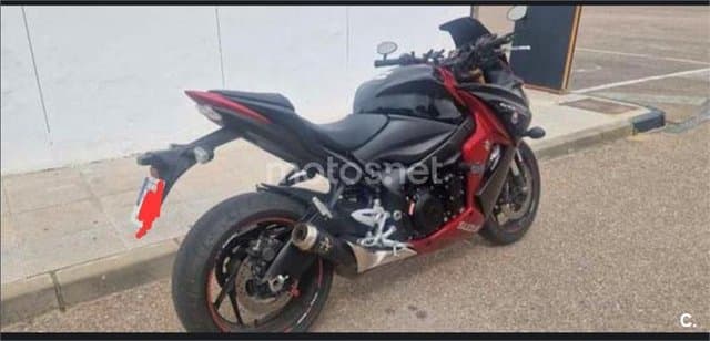 Suzuki GSX-S – Vista 2