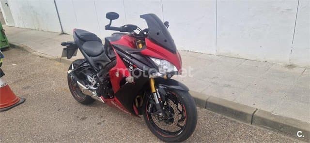 Suzuki GSX-S – Vista 3